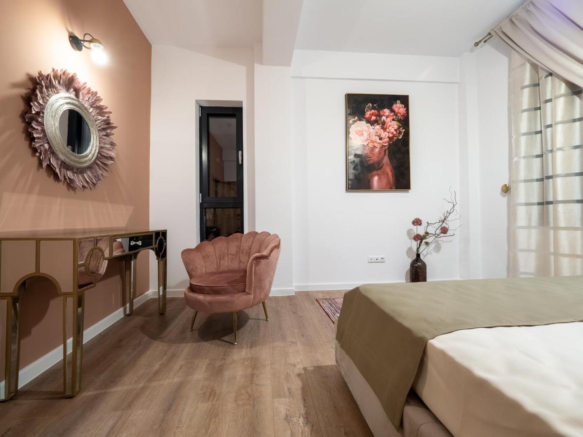 Signature Aparthotel - Boutique Galaţi Exteriör bild