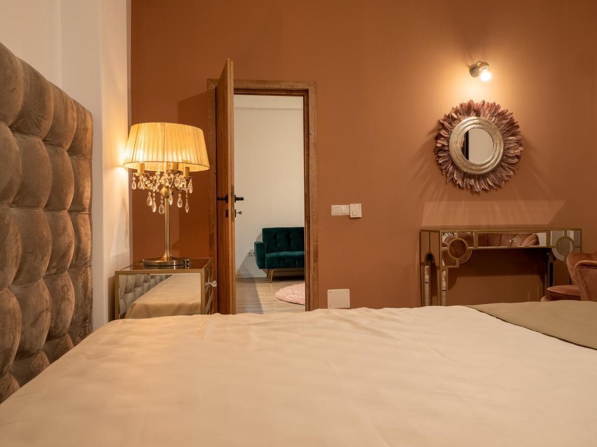 Signature Aparthotel - Boutique Galaţi Exteriör bild