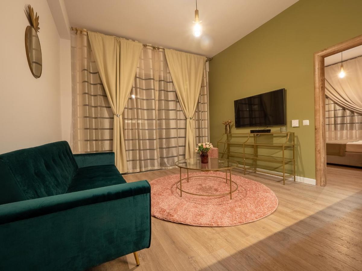 Signature Aparthotel - Boutique Galaţi Exteriör bild