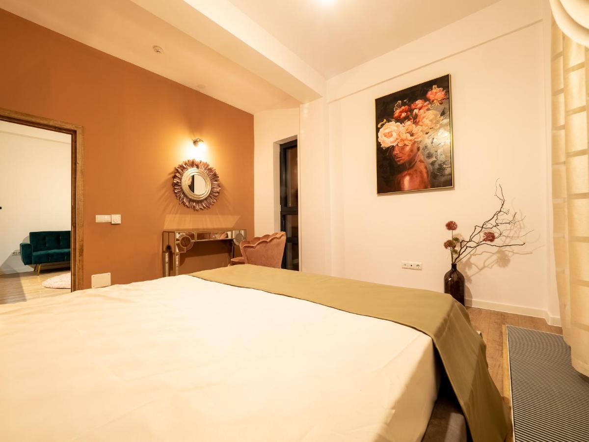Signature Aparthotel - Boutique Galaţi Exteriör bild