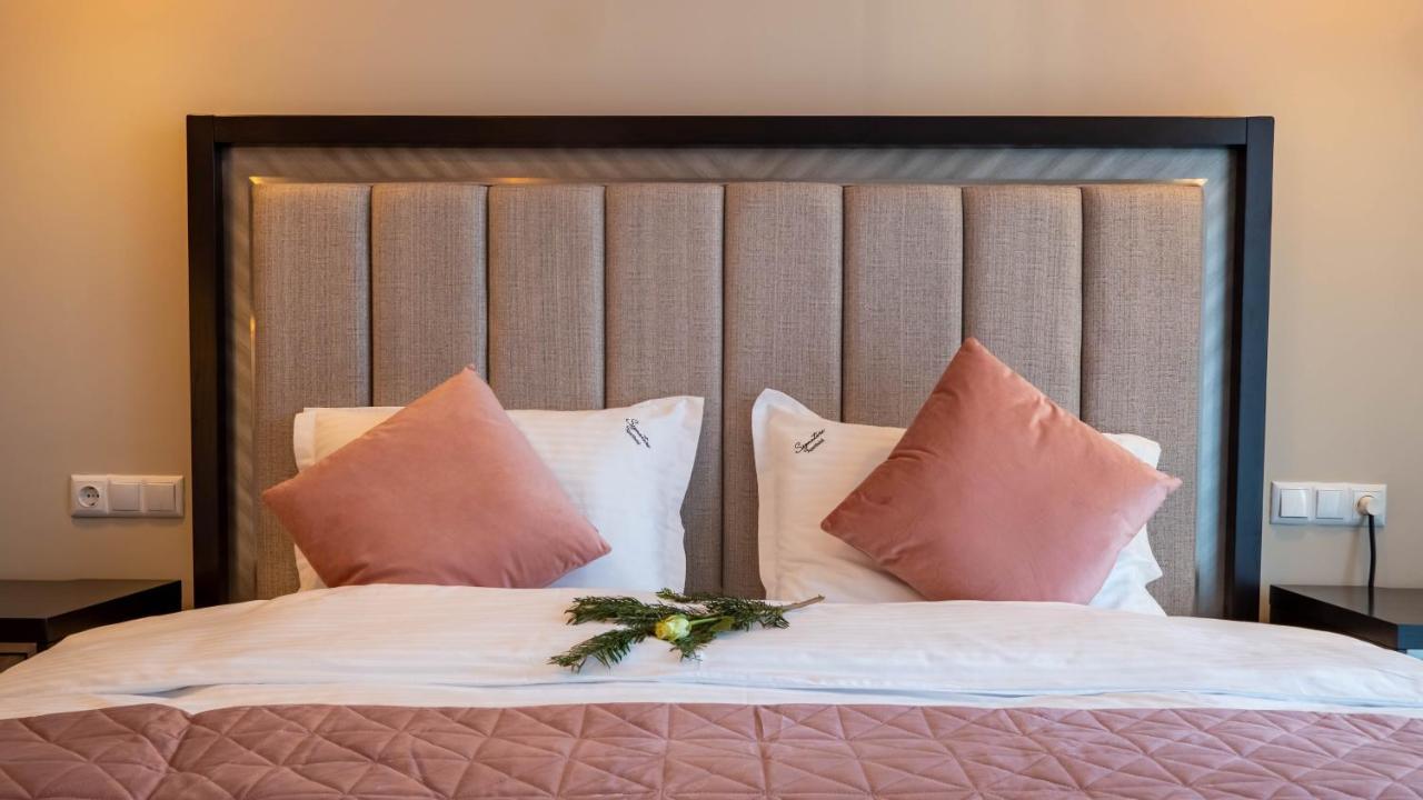 Signature Aparthotel - Boutique Galaţi Exteriör bild