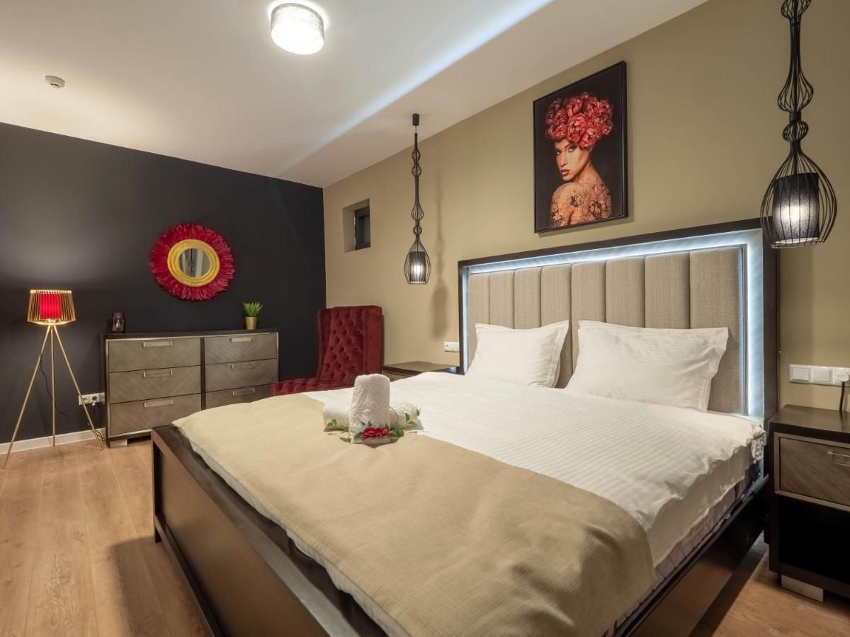 Signature Aparthotel - Boutique Galaţi Exteriör bild