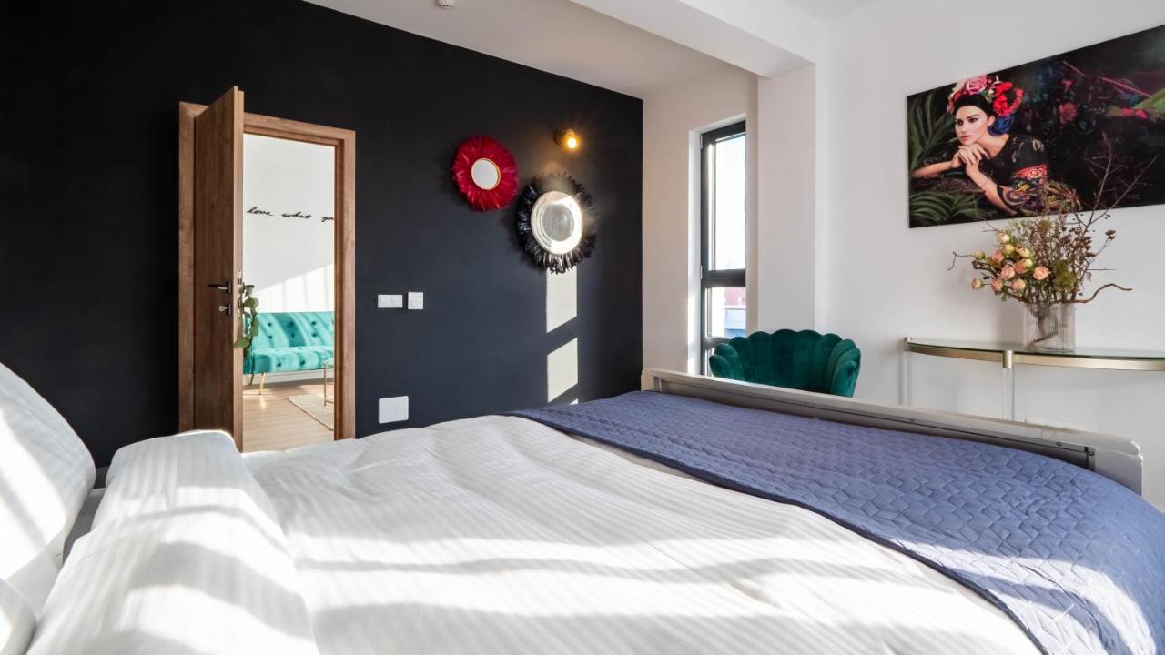 Signature Aparthotel - Boutique Galaţi Exteriör bild